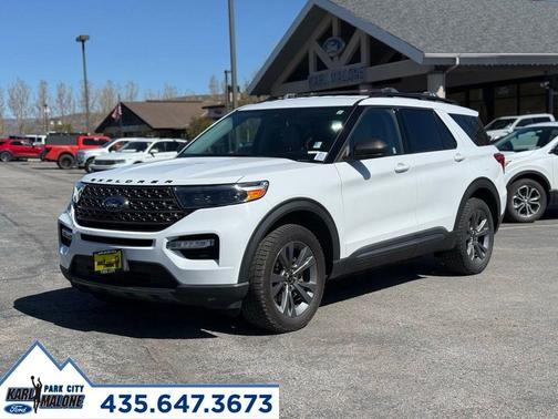 Oxford White 2021 Ford Explorer XLT