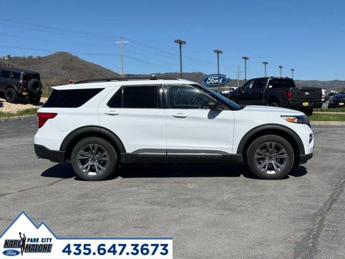 Oxford White 2021 Ford Explorer XLT