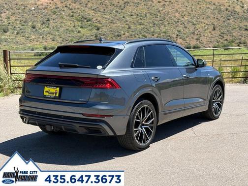 Daytona Gray Pearl Effect 2021 Audi Q8 55 Prestige