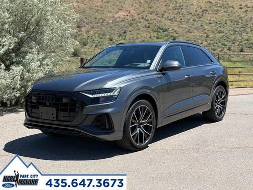 Daytona Gray Pearl Effect 2021 Audi Q8 55 Prestige