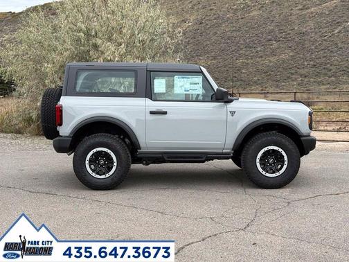 Avalanche Gray 2026 Ford Bronco Base