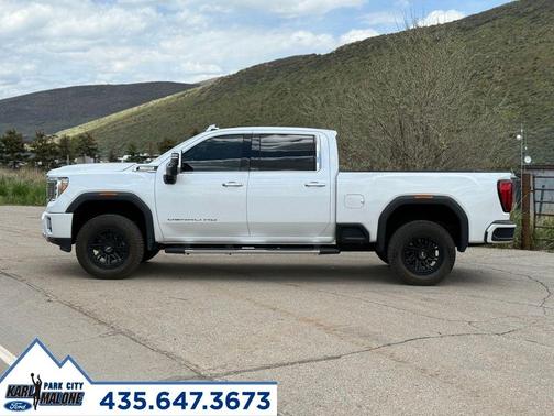 White Frost Tri-Coat 2021 GMC Sierra 2500 Denali