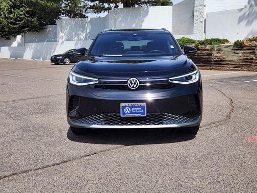 Deep Black Pearl Effect 2023 Volkswagen ID.4 Pro S Plus