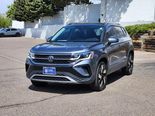 Platinum Gray Metallic 2023 Volkswagen Taos 1.5T SEL