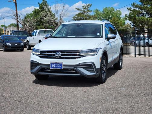 Pure White 2024 Volkswagen Tiguan 2.0T Wolfsburg