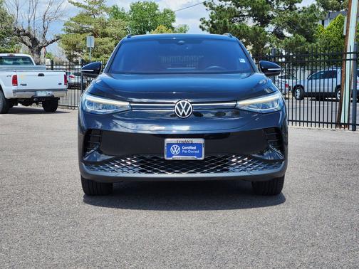 Deep Black Pearl Effect 2023 Volkswagen ID.4 Pro