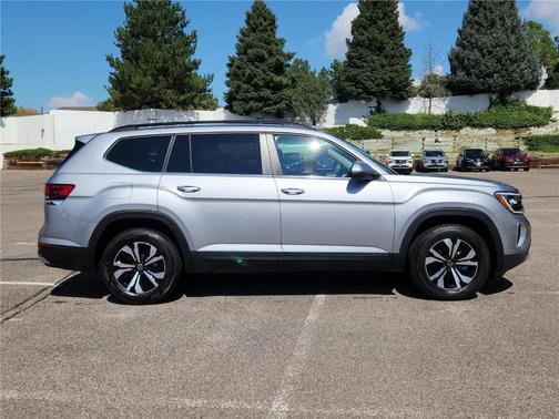 2024 Volkswagen Atlas 2.0T SE