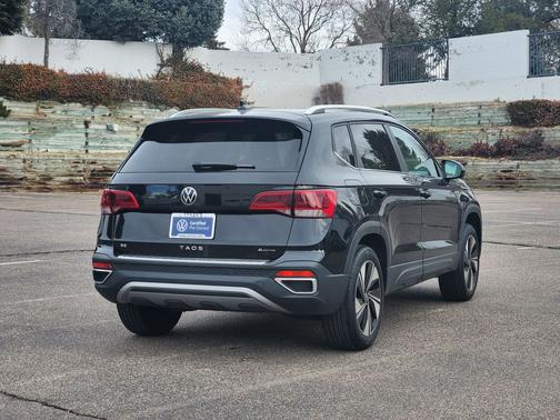 2024 Volkswagen Taos 1.5T SE