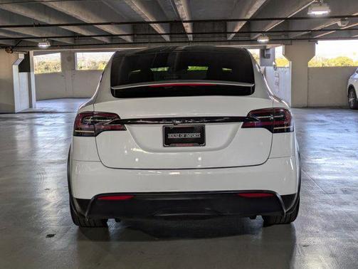 2022 Tesla Model X AWD