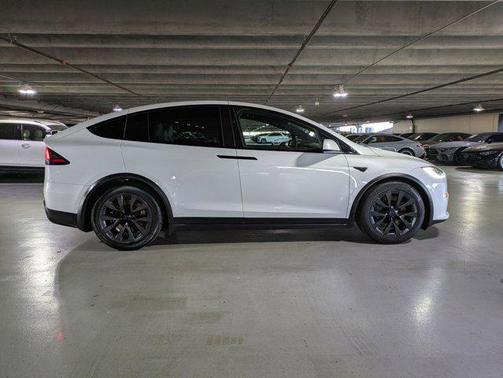 2022 Tesla Model X AWD