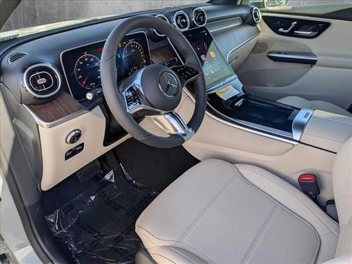2025 Mercedes-Benz GLC 350e Base