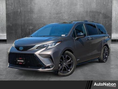 2021 Toyota Sienna XSE 7 Passenger