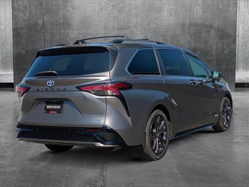 2021 Toyota Sienna XSE 7 Passenger