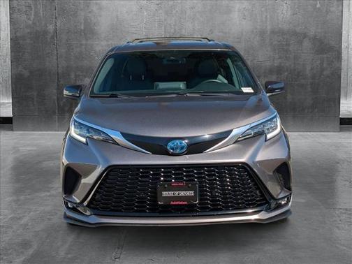 2021 Toyota Sienna XSE 7 Passenger