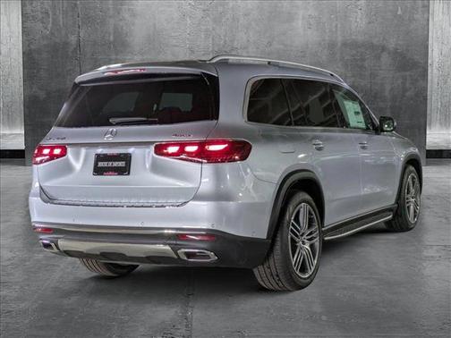 2025 Mercedes-Benz GLS 450 4MATIC