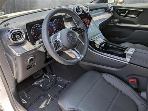 2025 Mercedes-Benz GLC 300 Base