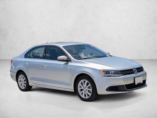 Reflex Silver Meta 2014 Volkswagen Jetta Auto SE w/Connectivity