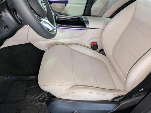 2025 Mercedes-Benz GLC 350e Base