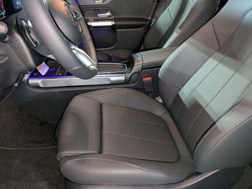 2026 Mercedes-Benz GLB 250 Base