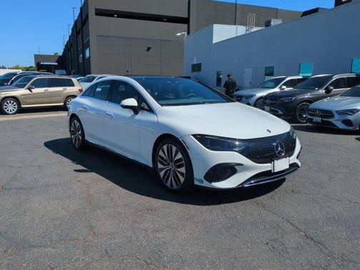 Polar White 2023 Mercedes-Benz EQE 350 4MATIC+
