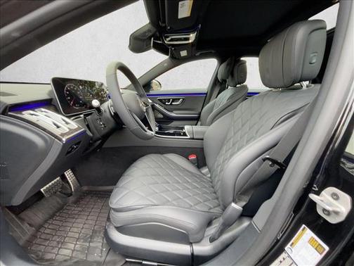 Obsidian Black Metallic 2026 Mercedes-Benz S-Class 4MATIC