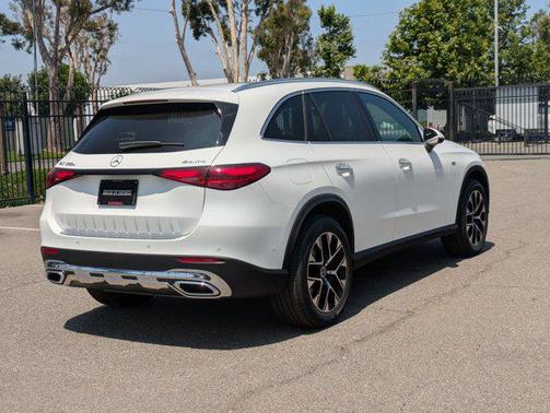 2025 Mercedes-Benz GLC 350e Base