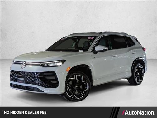 Opal White Pearl 2025 Volkswagen Tiguan 2.0T SEL R-Line 4MOTION