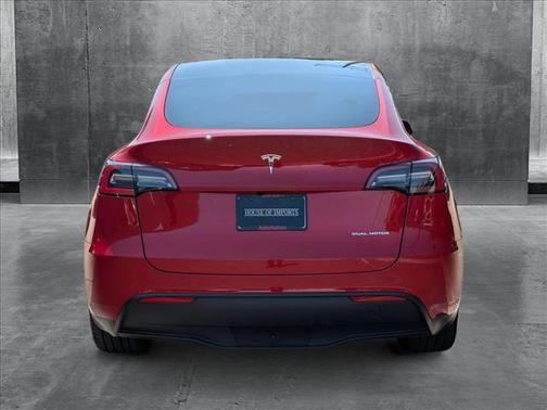 2024 Tesla Model Y Long Range Dual Motor All-Wheel Drive