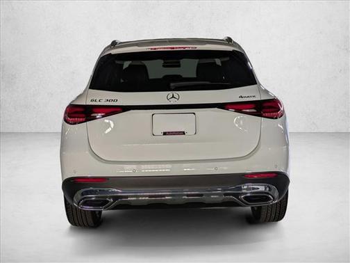 2025 Mercedes-Benz GLC 300 4MATIC