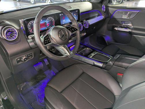 2025 Mercedes-Benz GLB 250 4MATIC
