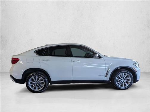 White 2019 BMW X6 sDrive35i