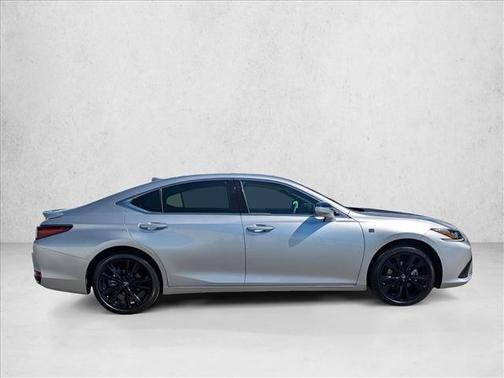 2025 Lexus ES 300h F SPORT Design