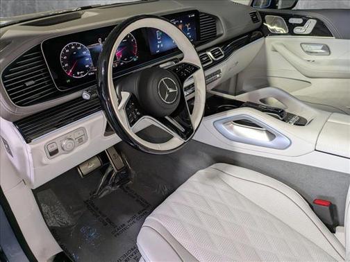 2025 Mercedes-Benz Maybach GLS 600 4MATIC