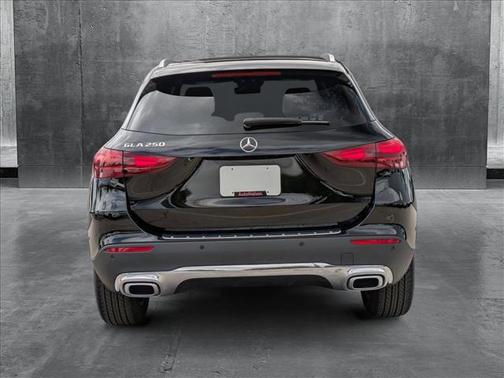 2025 Mercedes-Benz GLA 250 4MATIC