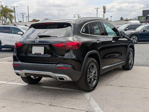 2025 Mercedes-Benz GLA 250 Base