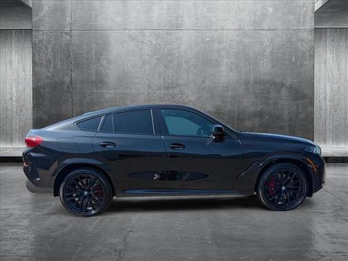 2025 BMW X6 M60i