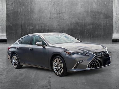 2025 Lexus ES 300h Luxury