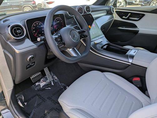 2025 Mercedes-Benz GLC 300 Base