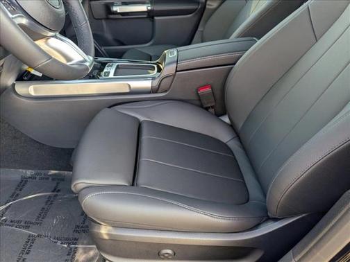 2025 Mercedes-Benz GLB 250 Base