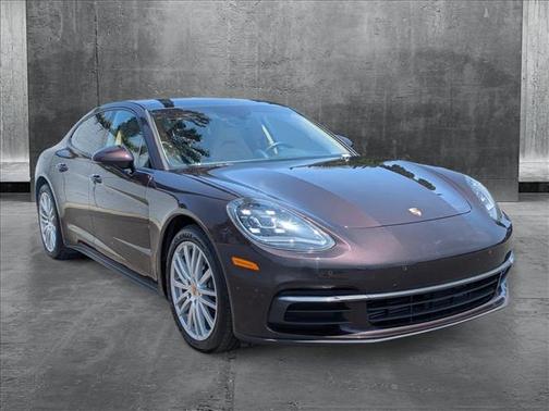 2017 Porsche Panamera Base