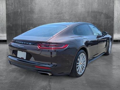 2017 Porsche Panamera Base