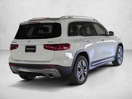 2025 Mercedes-Benz GLB 250 4MATIC