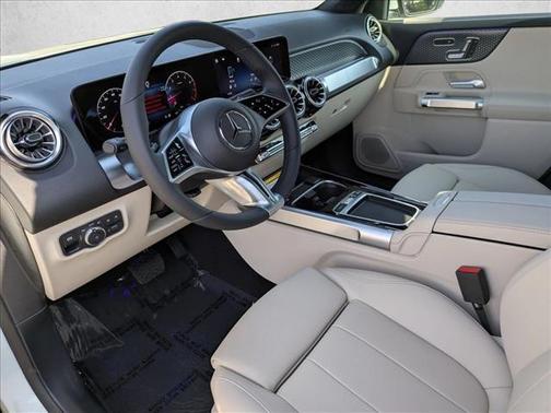 2025 Mercedes-Benz GLB 250 4MATIC