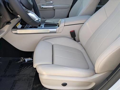 2025 Mercedes-Benz GLB 250 4MATIC