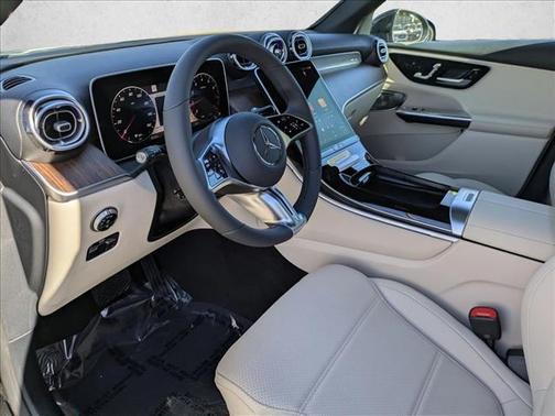 2026 Mercedes-Benz GLC 300 Base