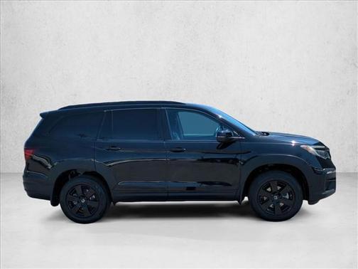 Crystal Black Pearl 2022 Honda Pilot AWD TrailSport