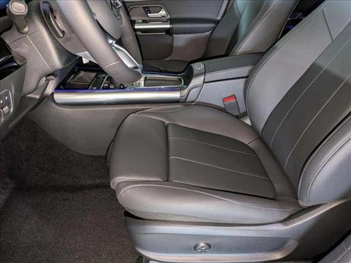 2025 Mercedes-Benz GLA 250 Base