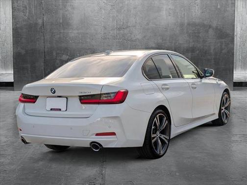 2023 BMW 330 330i
