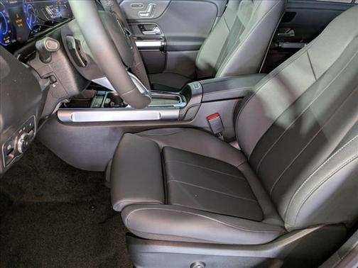 2025 Mercedes-Benz EQB 300 4MATIC