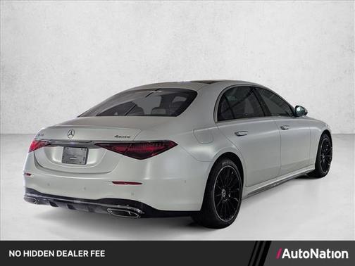 MANUFAKTUR Moonlight White Magno 2026 Mercedes-Benz S-Class S 580 4MATIC